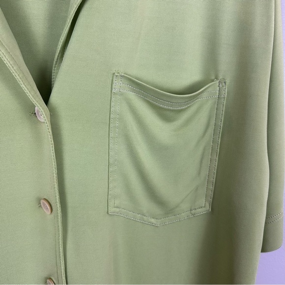 Babaton Oversized Light Green Bowling Style Shirt Size Small - Picture 4 of 12